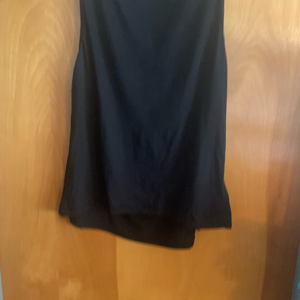 Sequined top. - Picture 2 of 3